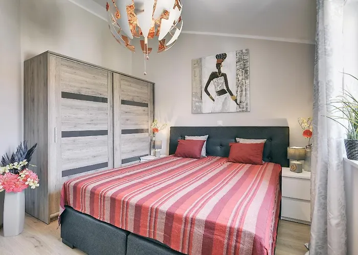 House Vedrana, Jadreski Dom wakacyjny