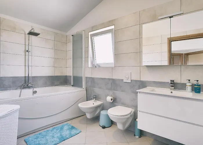 House Vedrana, Jadreski בית נופש *