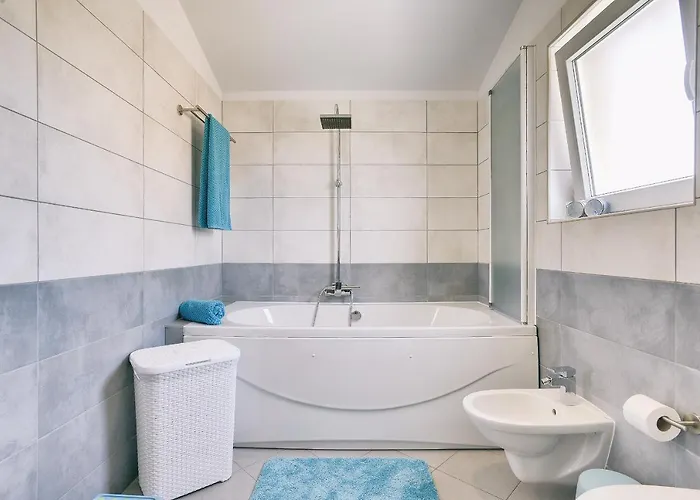 House Vedrana, Jadreski פולה