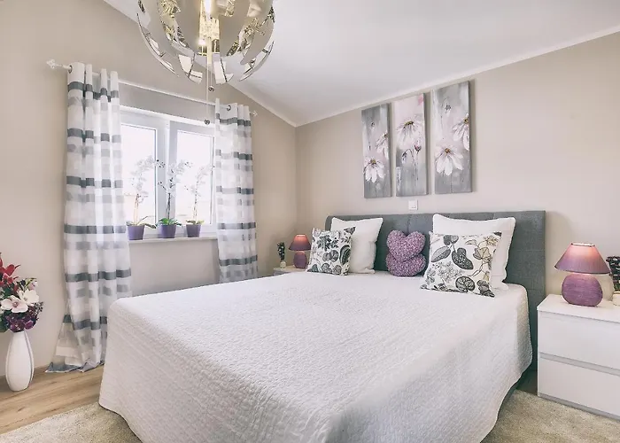 House Vedrana, Jadreski פולה