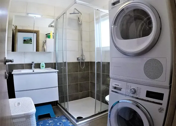 בית נופש House Vedrana, Jadreski