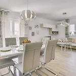 House Vedrana, Jadreski בית נופש *