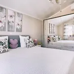 House Vedrana, Jadreski בית נופש *