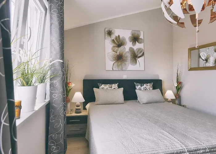 House Vedrana, Jadreski Vikendica