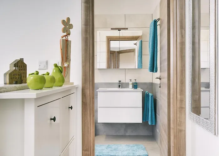 House Vedrana, Jadreski *