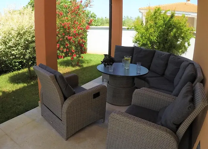 House Vedrana, Jadreski